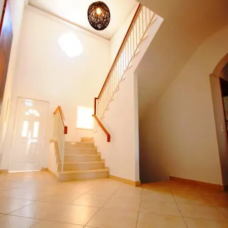 Villa Almancil Sleeps 12 Pool Air Con Wifi Alfarrobeira (Loule)